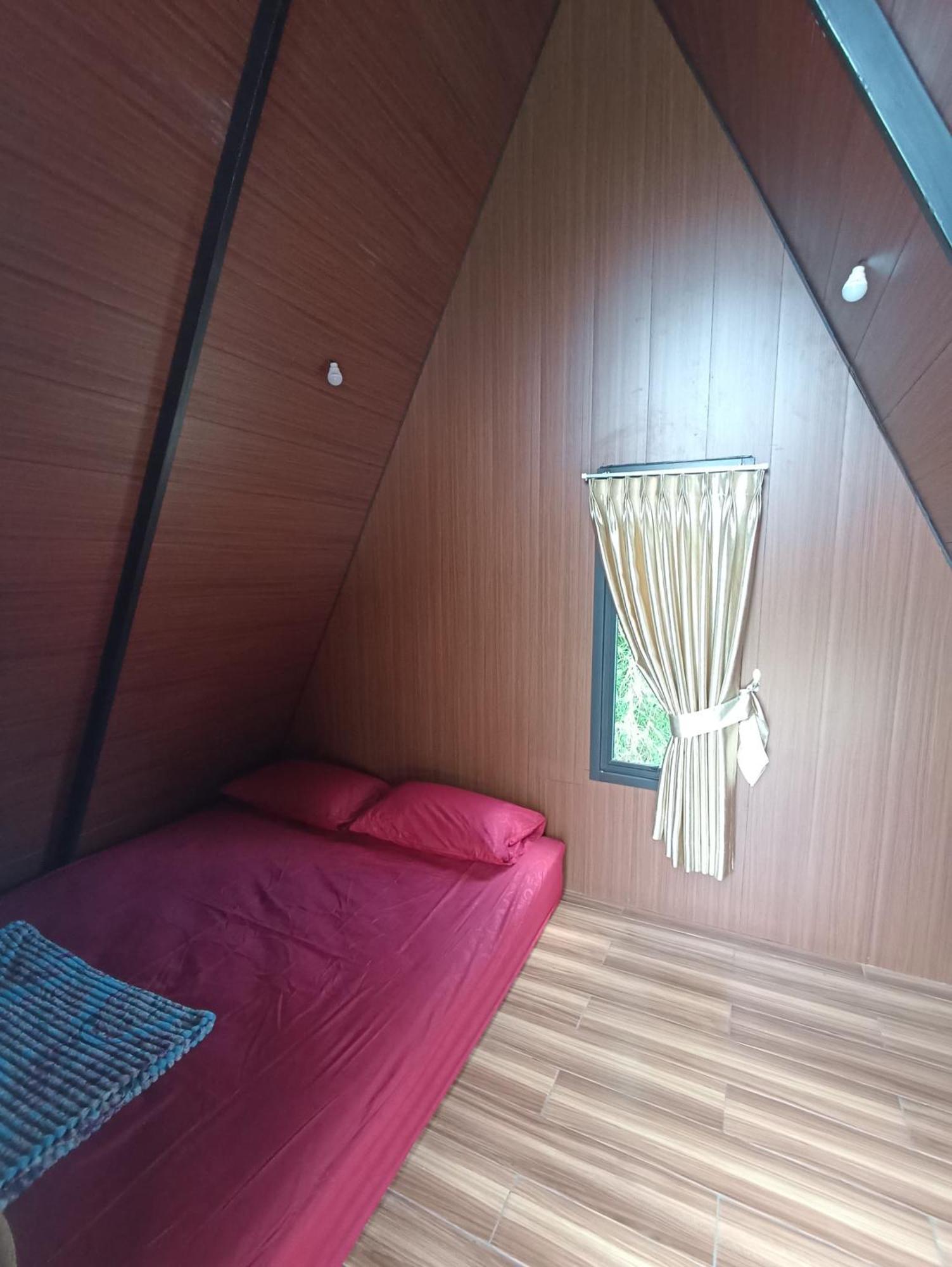 Wawowow Hotel Tomohon Ngoại thất bức ảnh