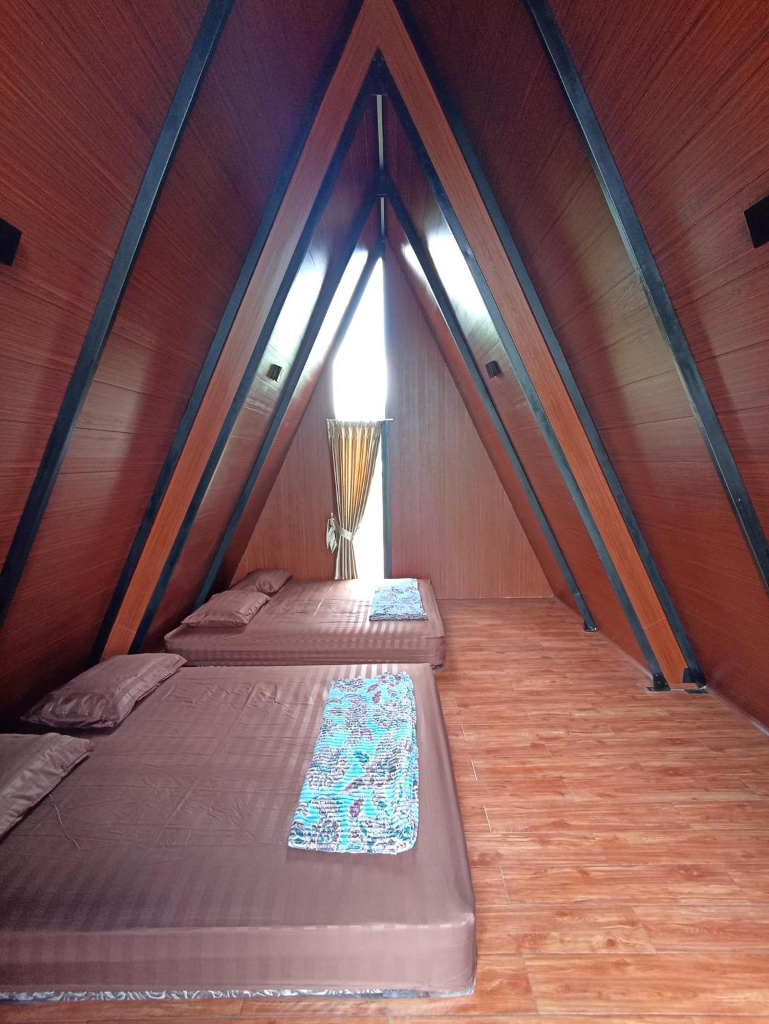 Wawowow Hotel Tomohon Ngoại thất bức ảnh